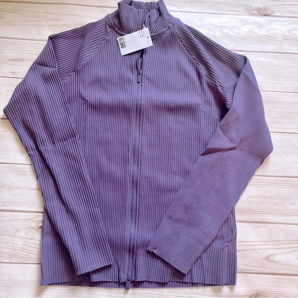 H & M Ribbed Full Zip Double Zipper Fitted Top.  Women’s Size Medium.  NWT
